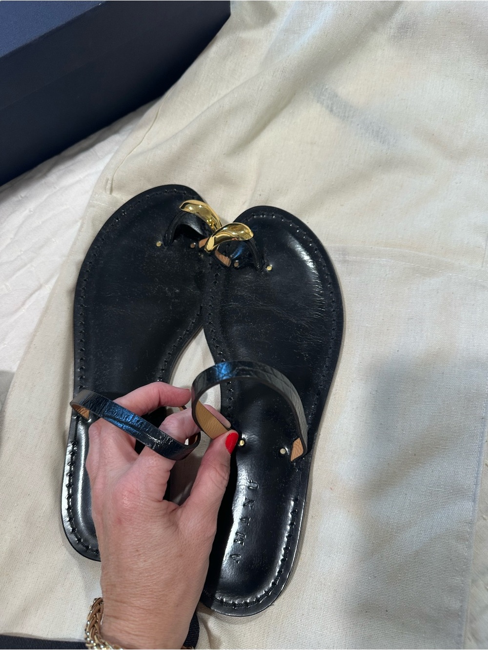 Amanu kibera toe ring sandals - Picture 7 of 7